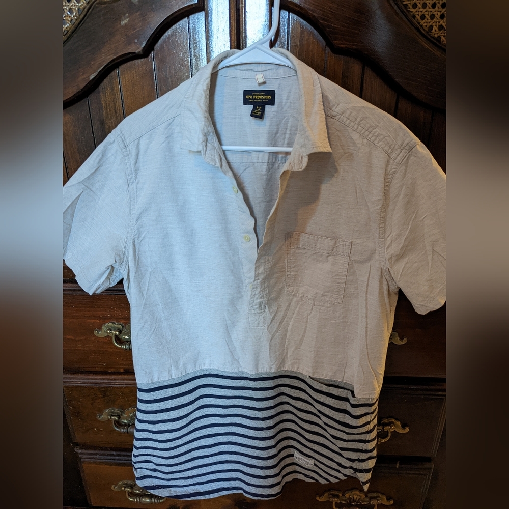 CPO provisions men's small shirt strips and solid cream/gray color